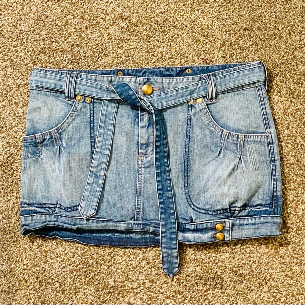EUC Armani Exchange Denim Mini Skirt w/ Attached Belt